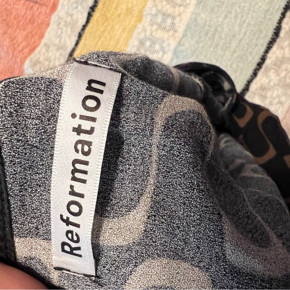 Reformation skirt - Picture 3 of 4